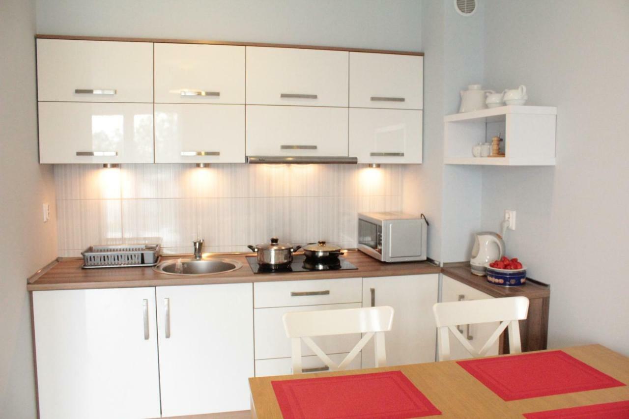 Apartament Kapitanski Bursztynowe Komnaty Darlowko Bagian luar foto