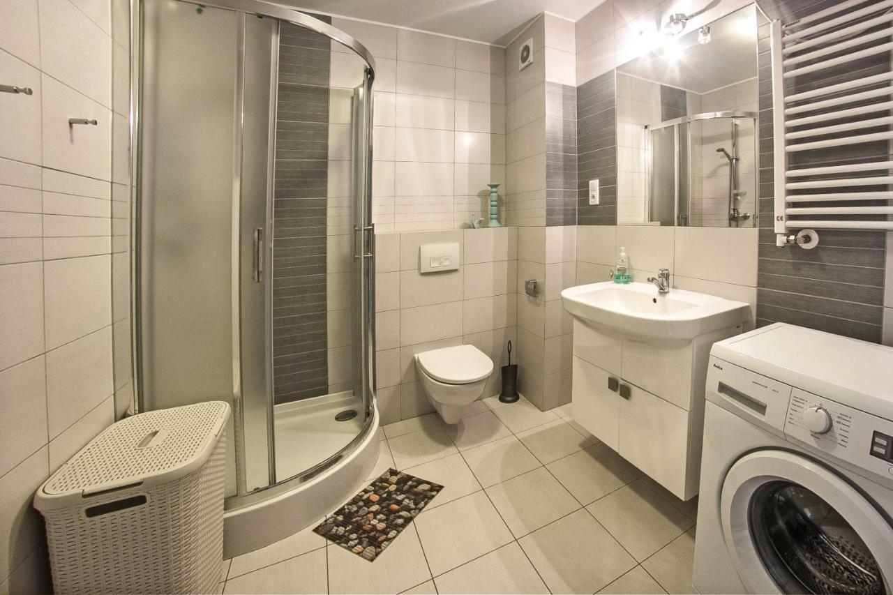 Apartament Kapitanski Bursztynowe Komnaty Darlowko Bagian luar foto